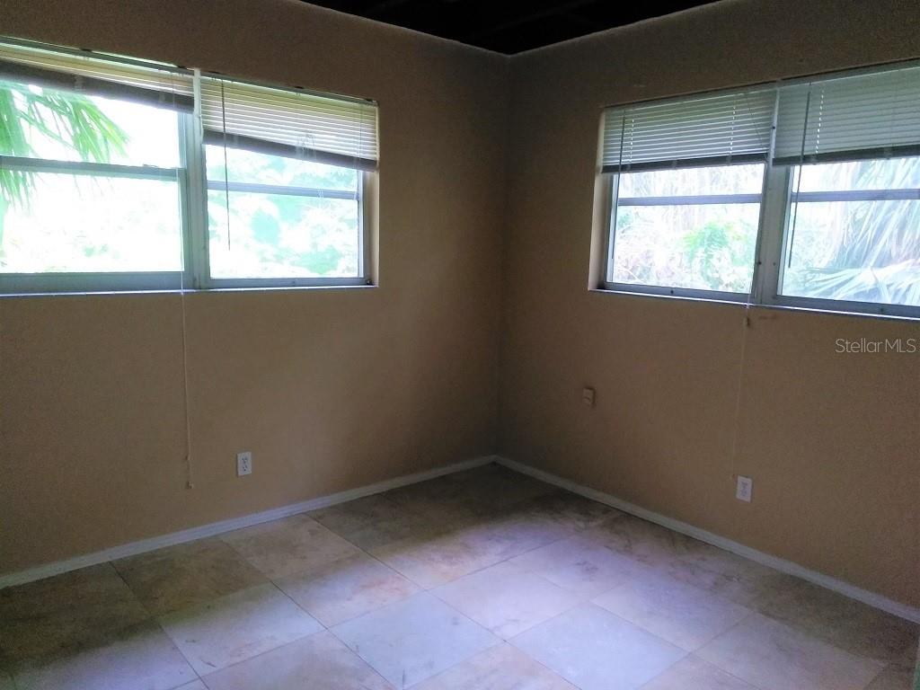 724 N Oleander Ave Property Photo 38