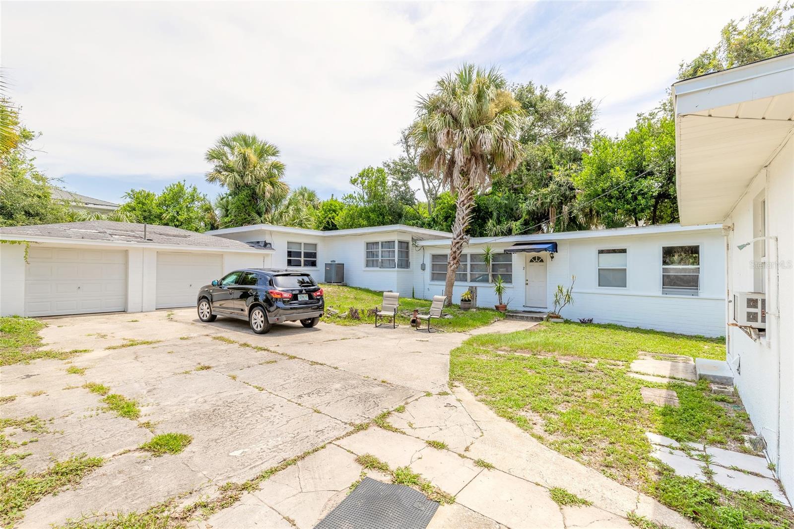 724 N Oleander Ave Property Photo 47
