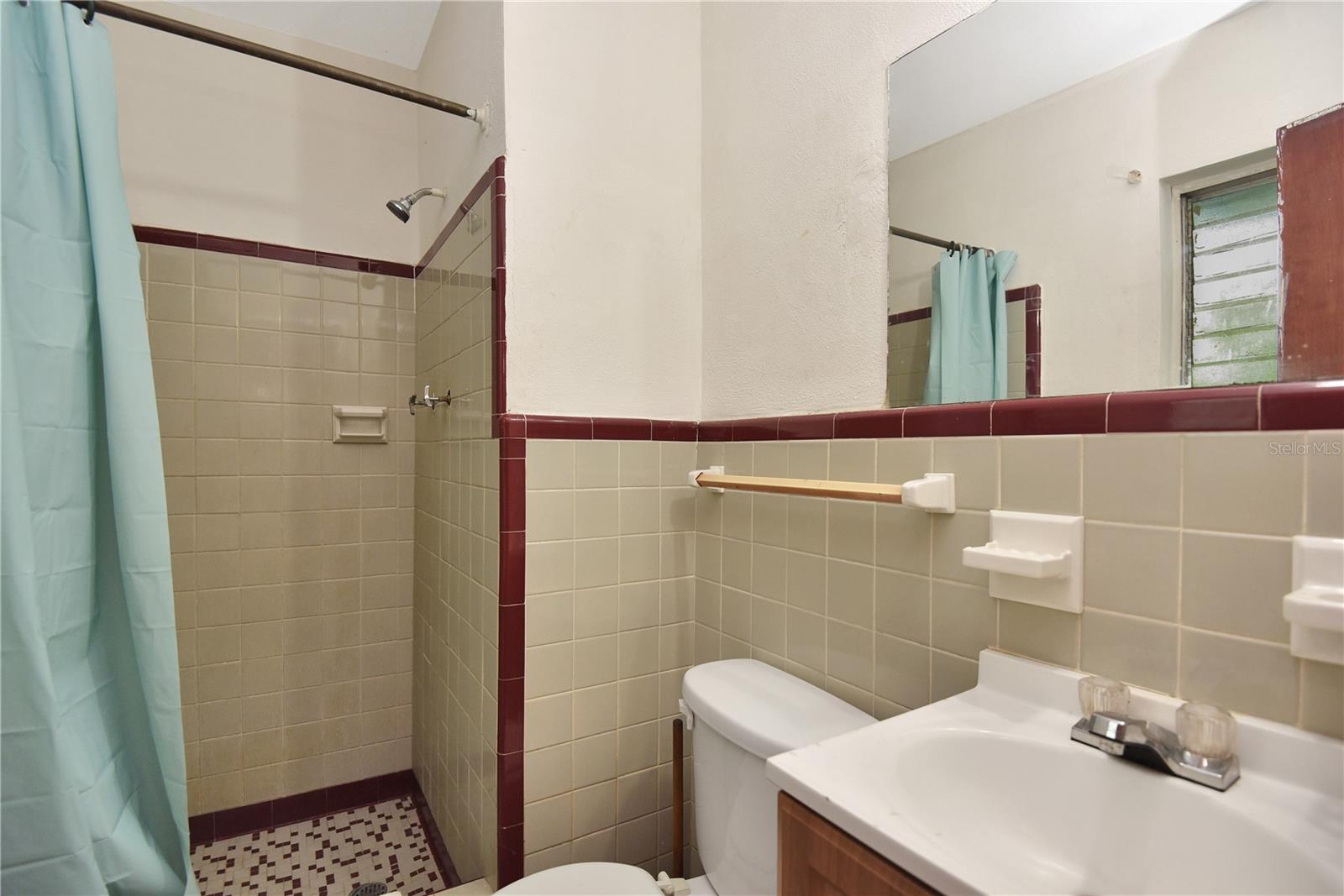 1028 Ridgewood Ave Property Photo 28