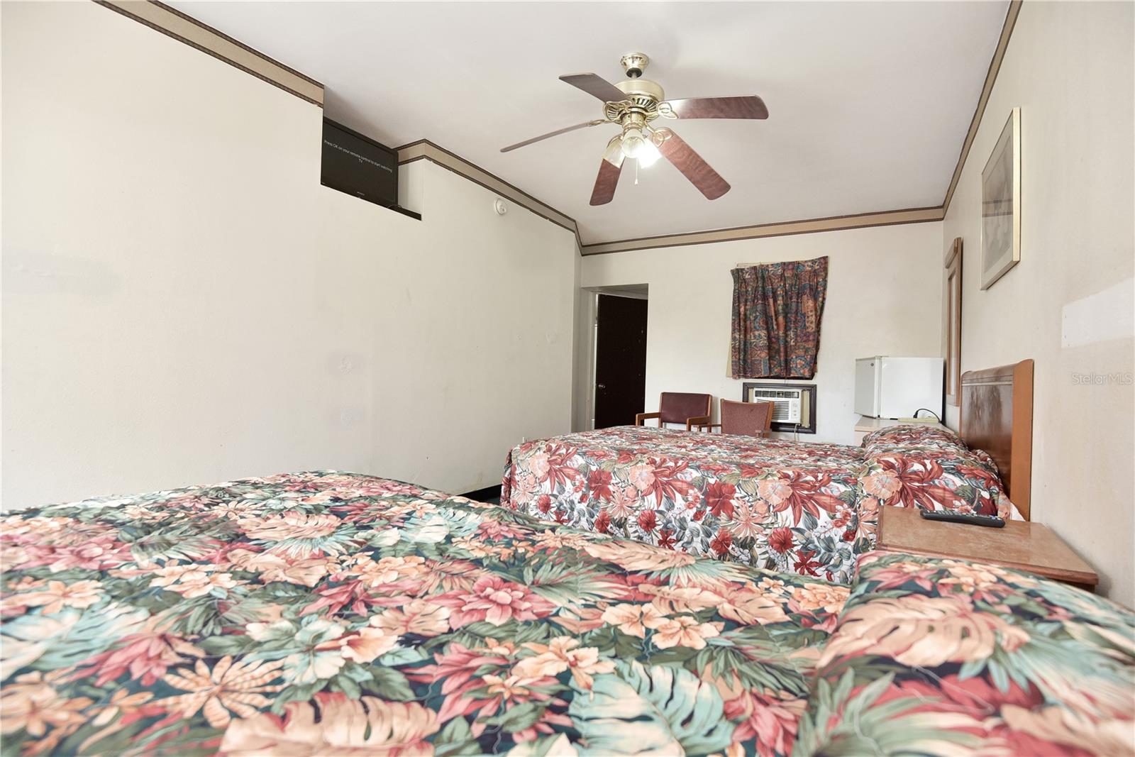 1028 Ridgewood Ave Property Photo 38
