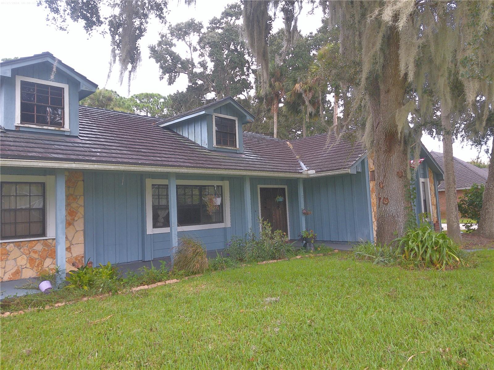 573 Pelican Bay Dr Property Photo 1