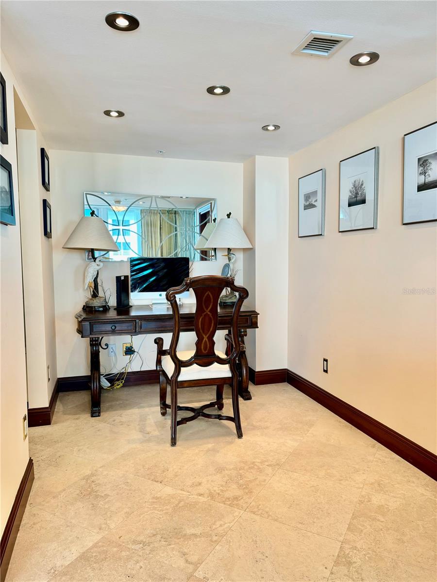 1500 Ocean Dr #905 Property Photo 11