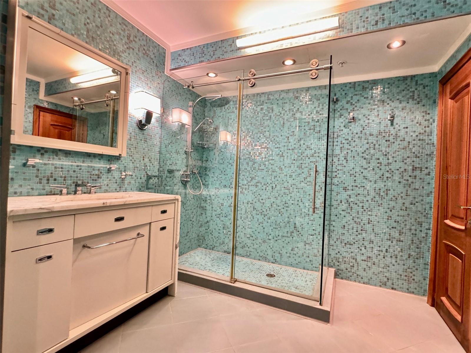 1500 Ocean Dr #905 Property Photo 15