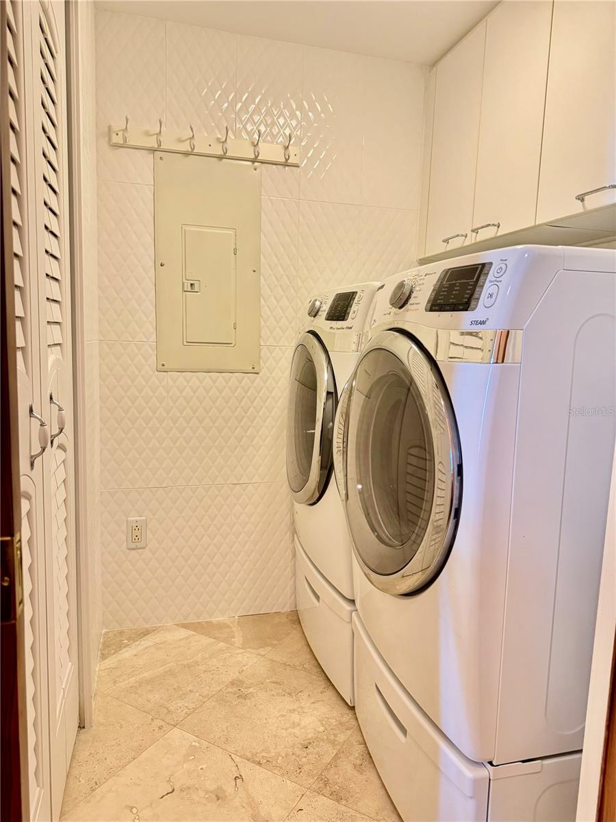 1500 Ocean Dr #905 Property Photo 28