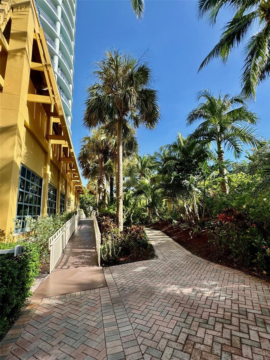 1500 Ocean Dr #905 Property Photo 38