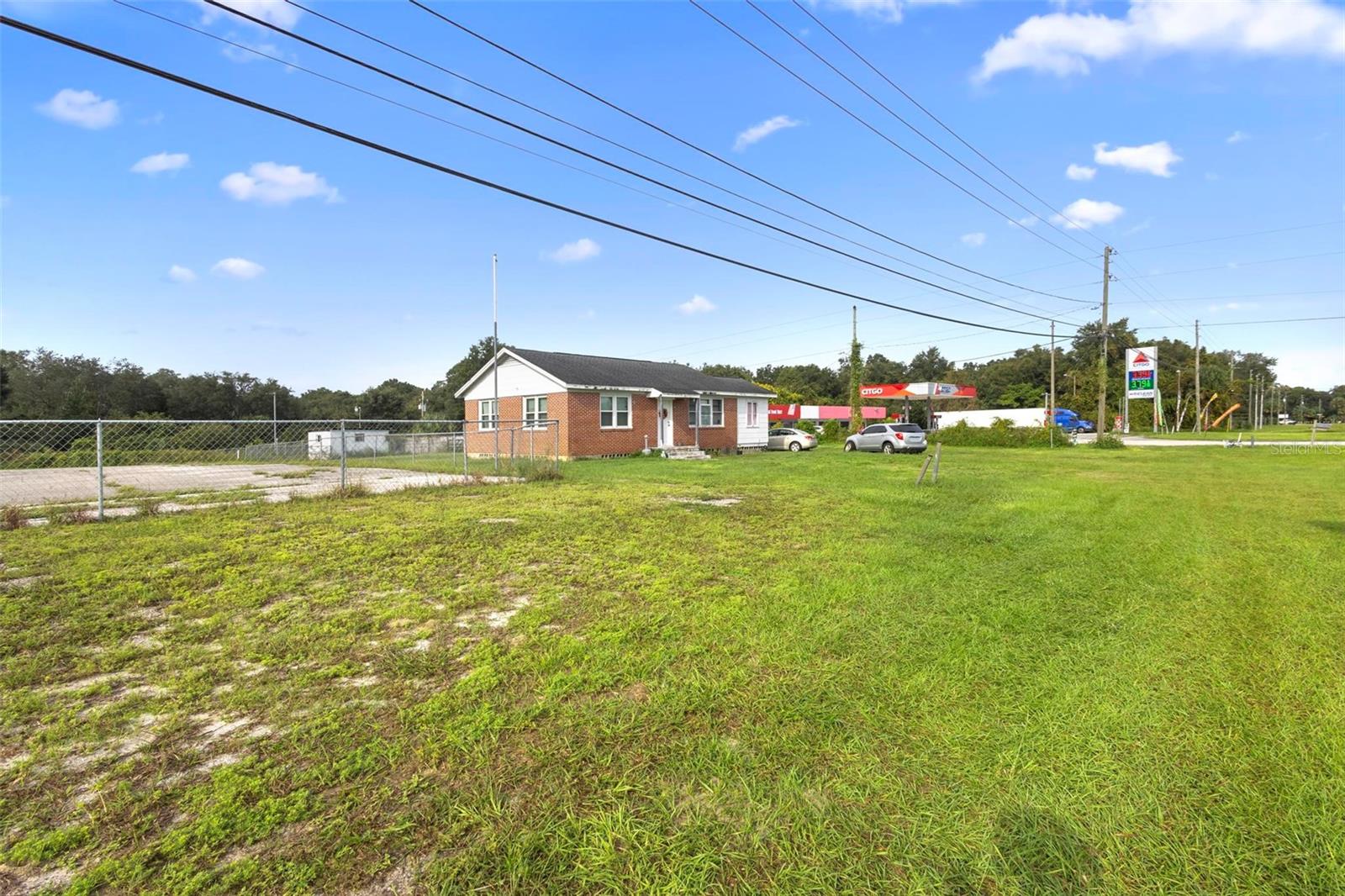 2480 N Woodland Blvd Property Photo 22