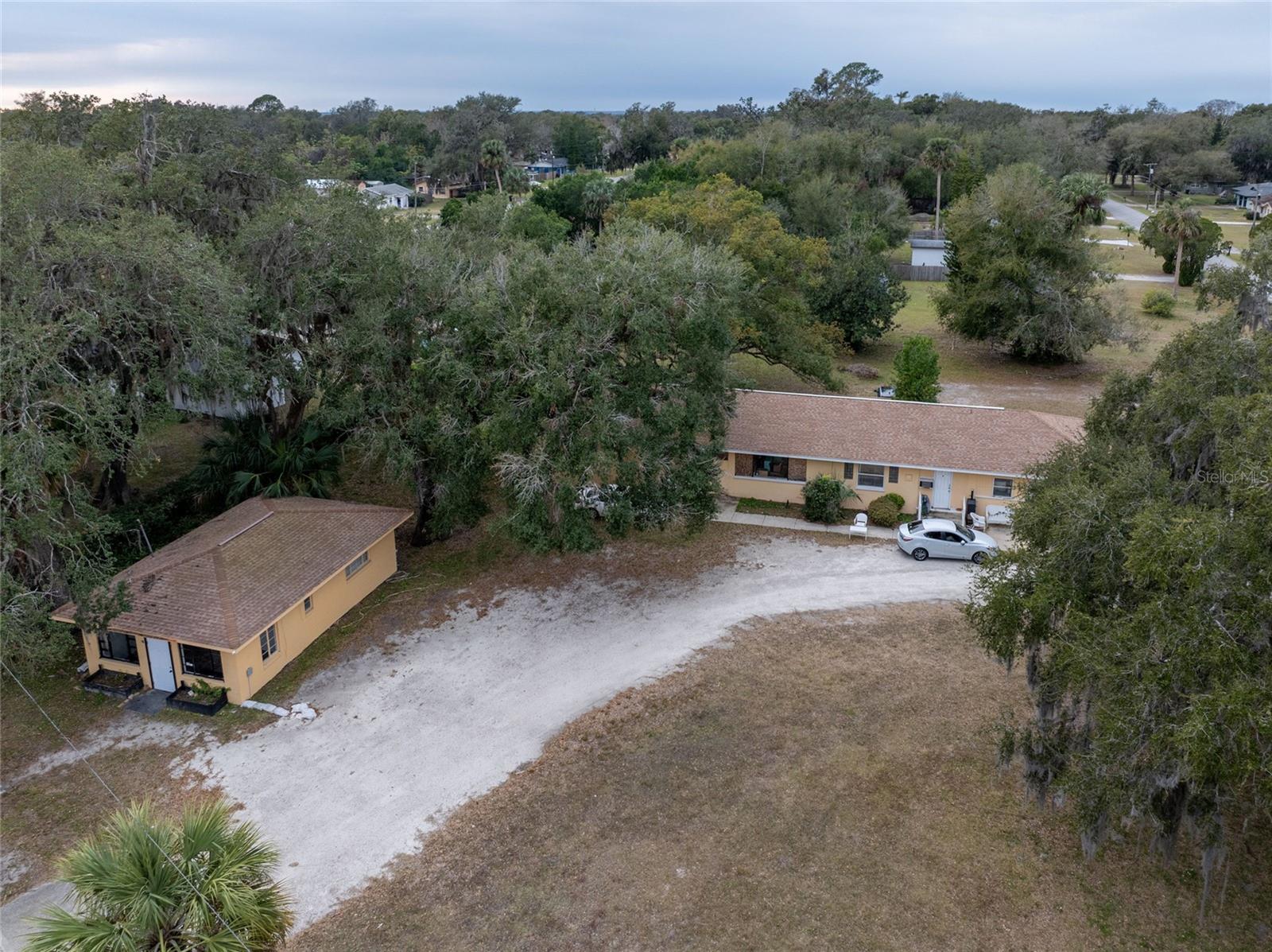 124 S Charles Richard Beall Blvd Property Photo 2