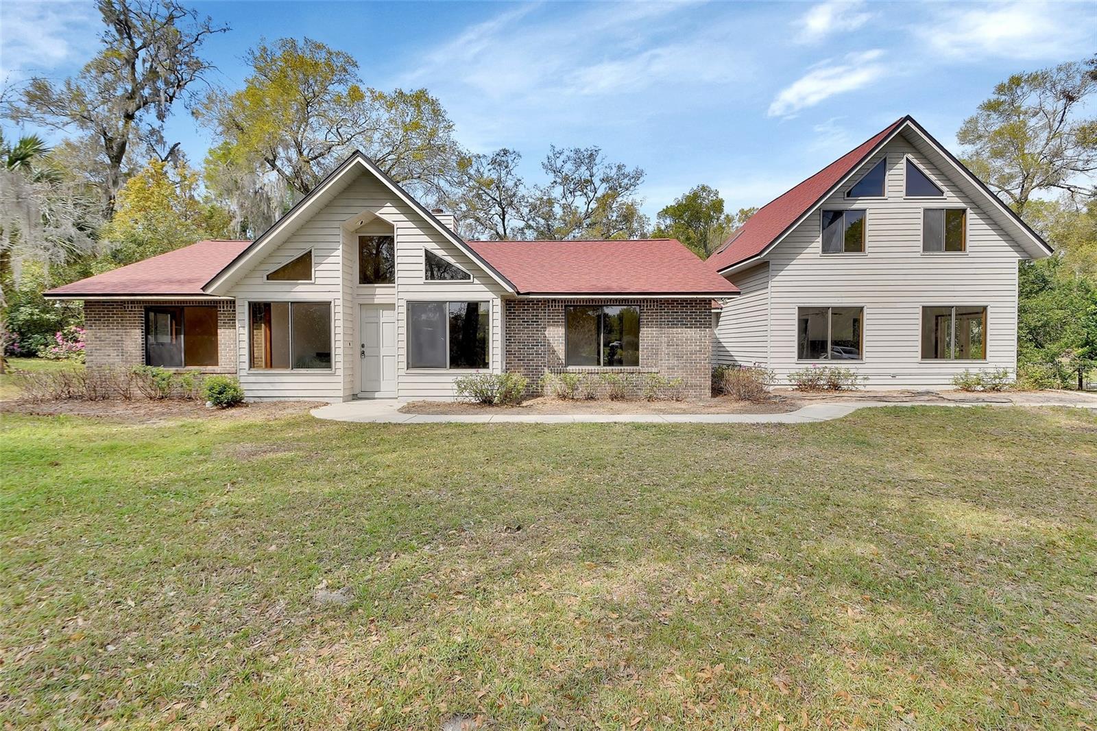 2170 Wilmhurst Rd Property Photo
