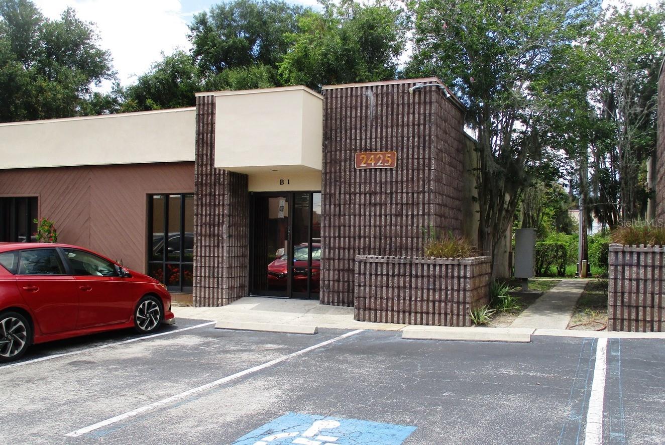 2425 S Volusia Ave #b1 Property Photo 2