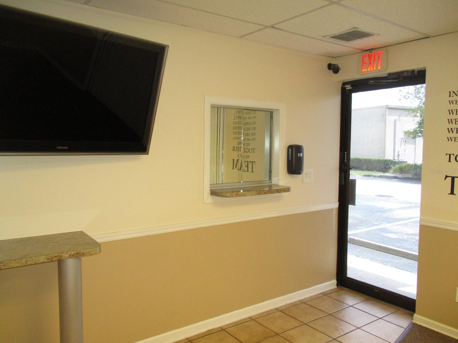 2425 S Volusia Ave #b1 Property Photo 12