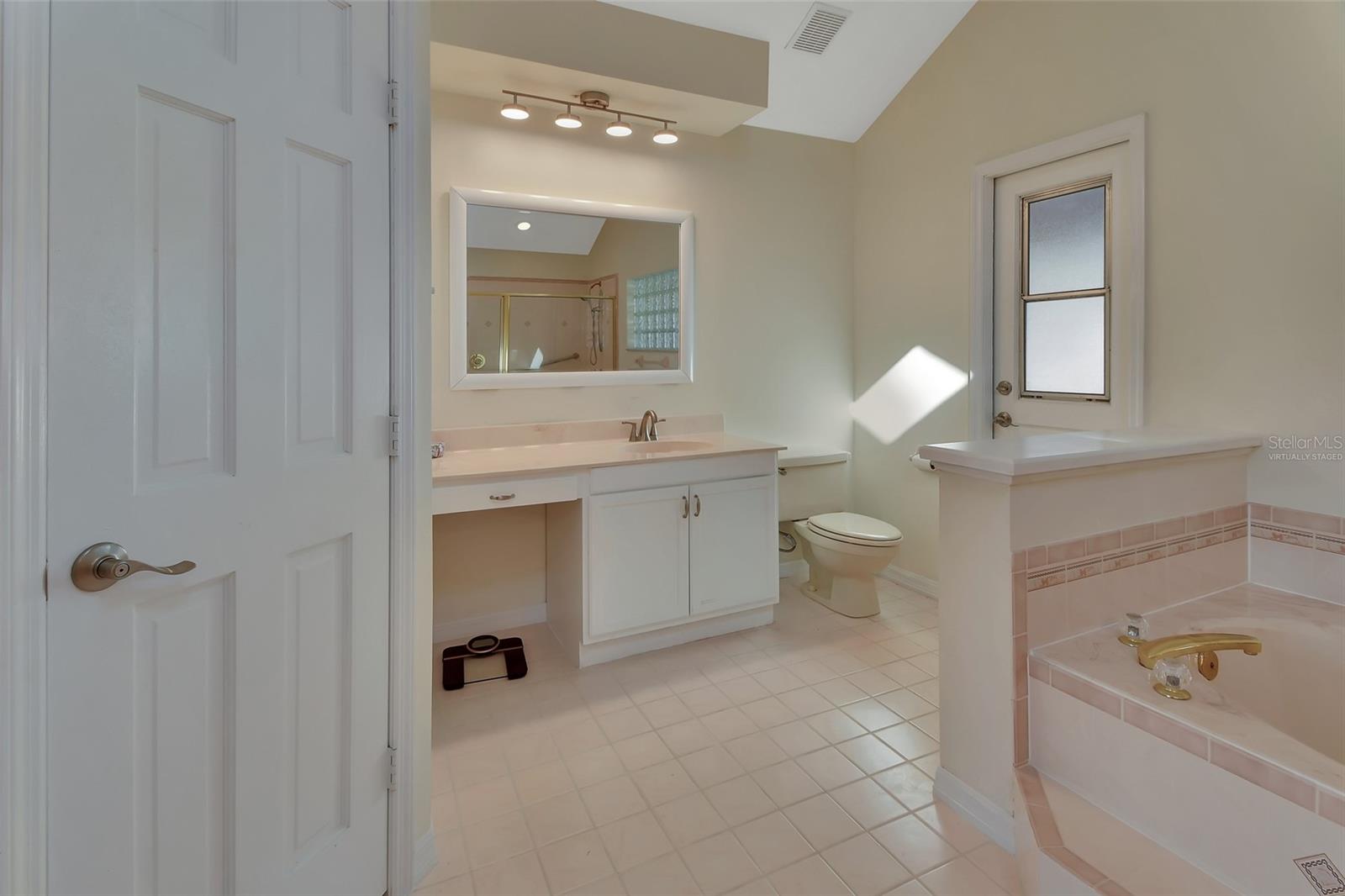 2075 Little Farms Ct Property Photo 28