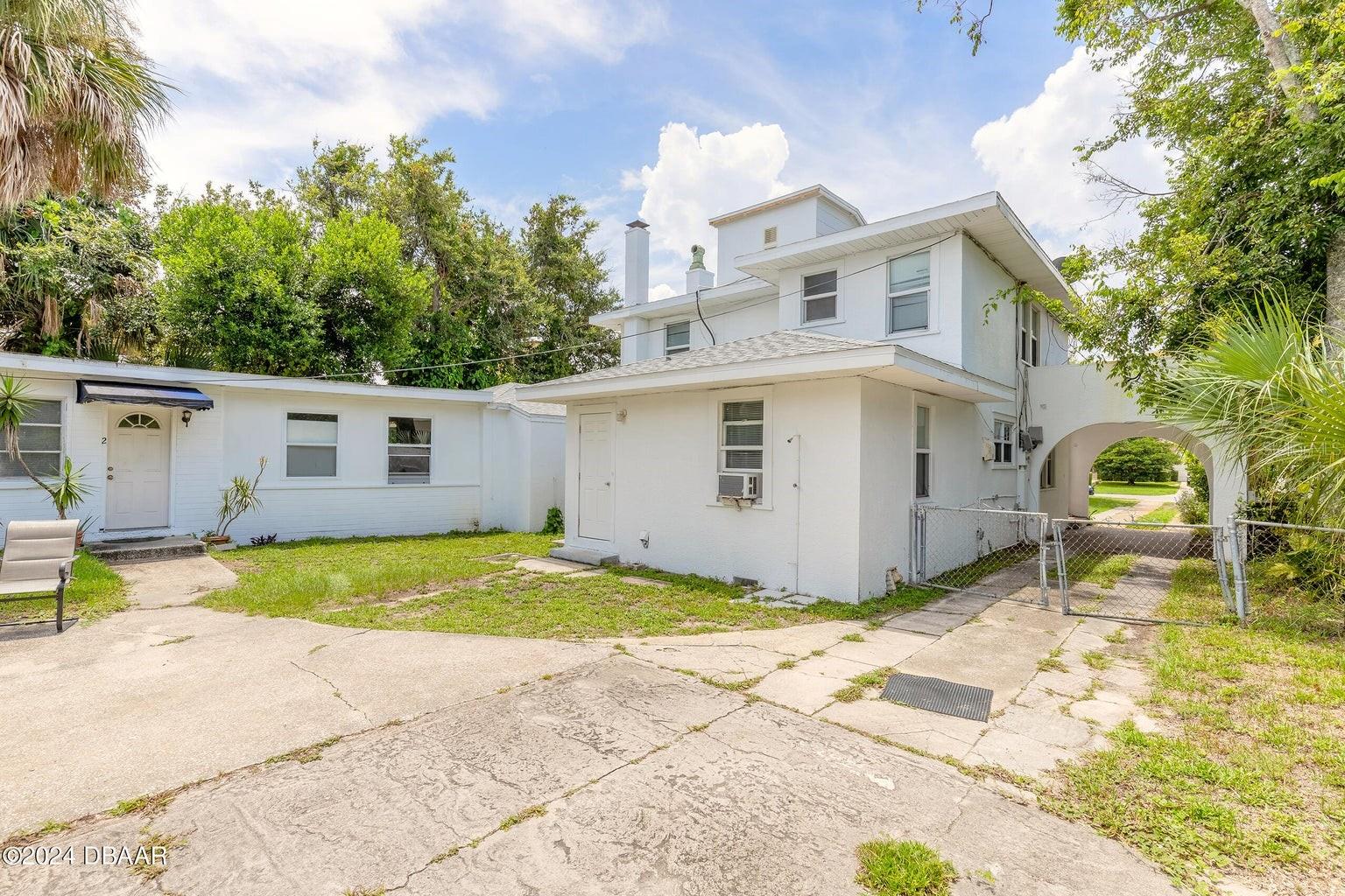724 N Oleander Ave Property Photo 15
