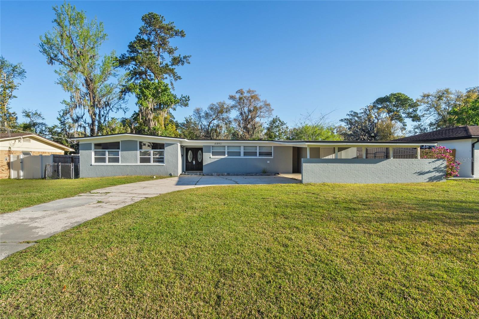 4891 Brighton Dr Property Photo