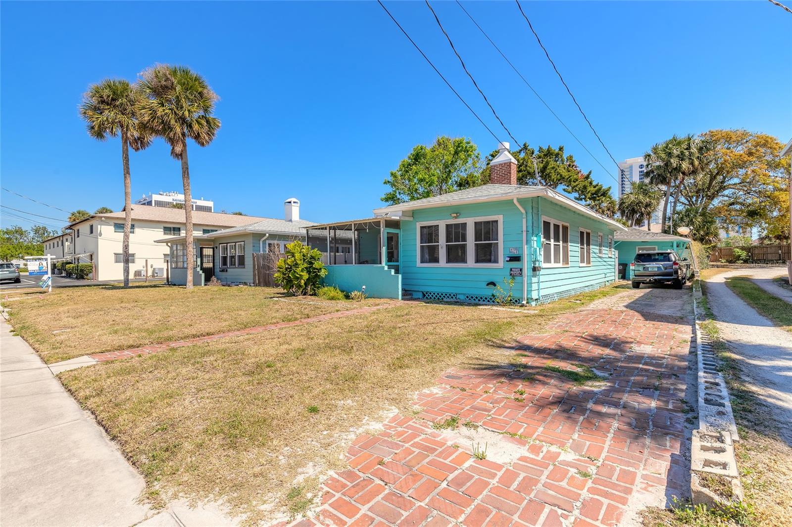 428 N Oleander Ave Property Photo