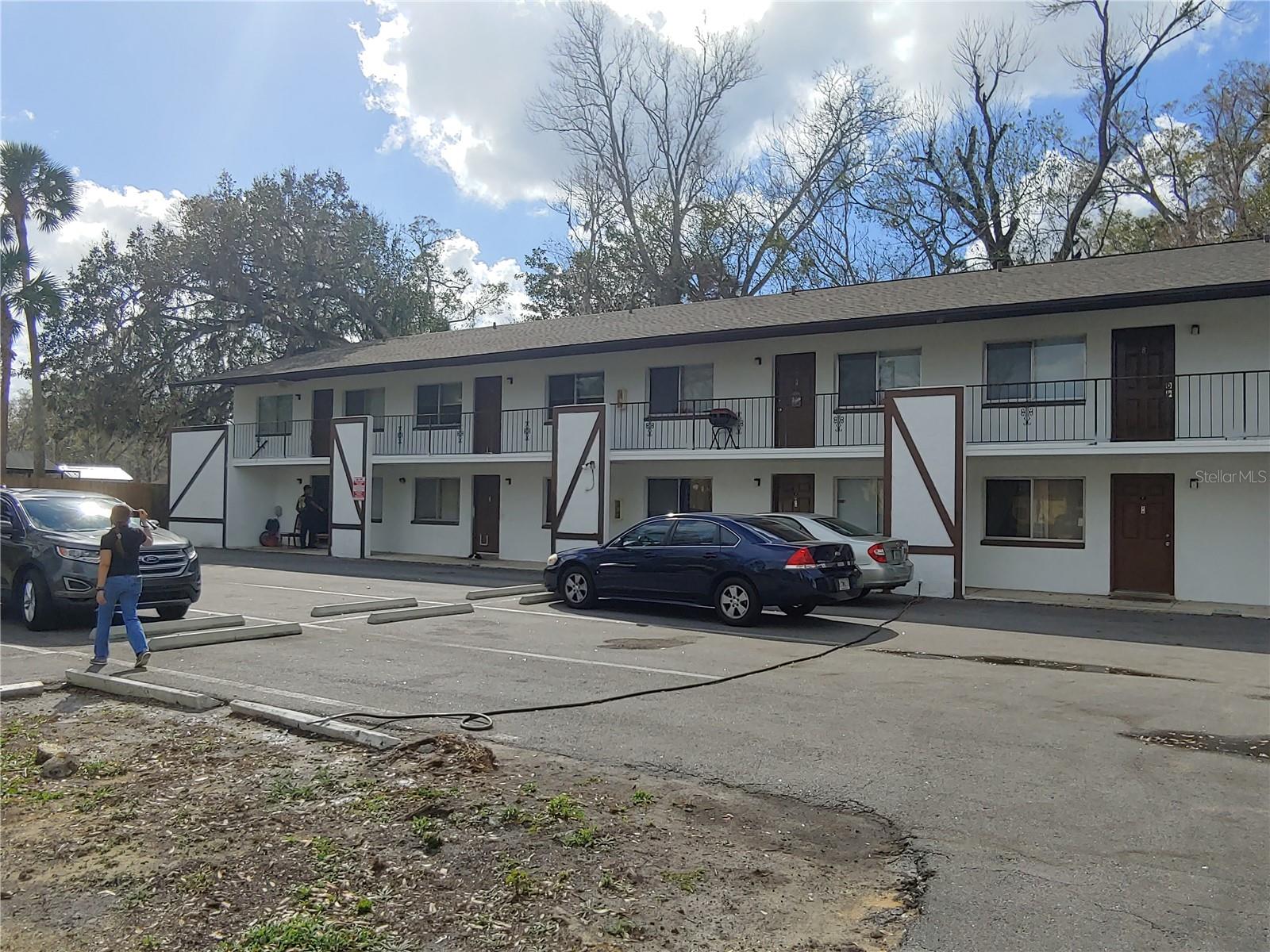 1216 Kennedy Rd Property Photo