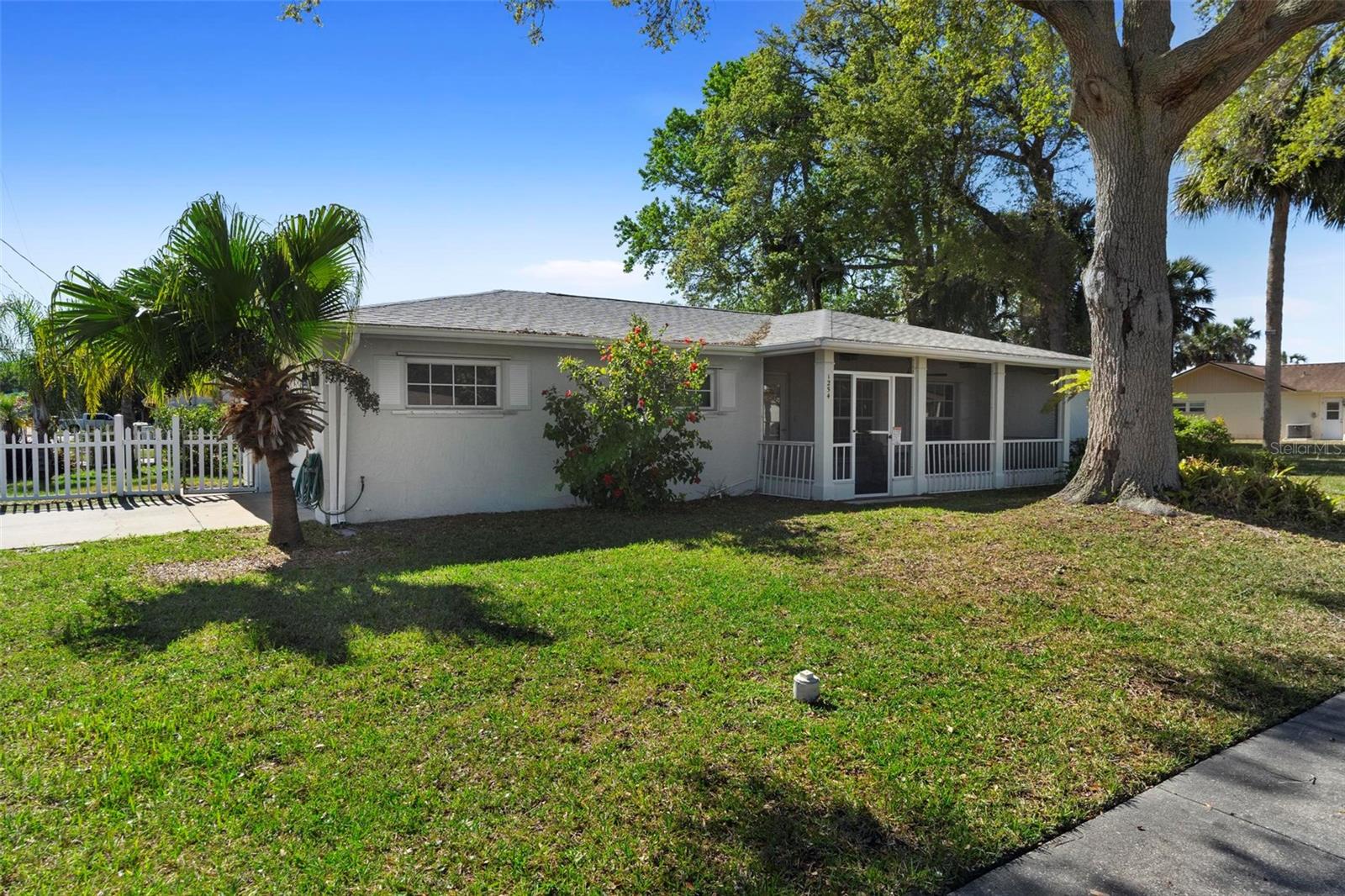 1254 Mardrake Rd Property Photo