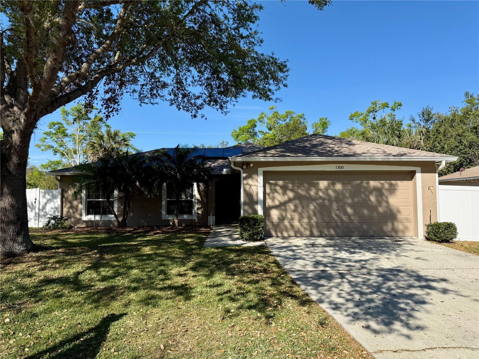 1300 E Benton Lake Dr Property Photo