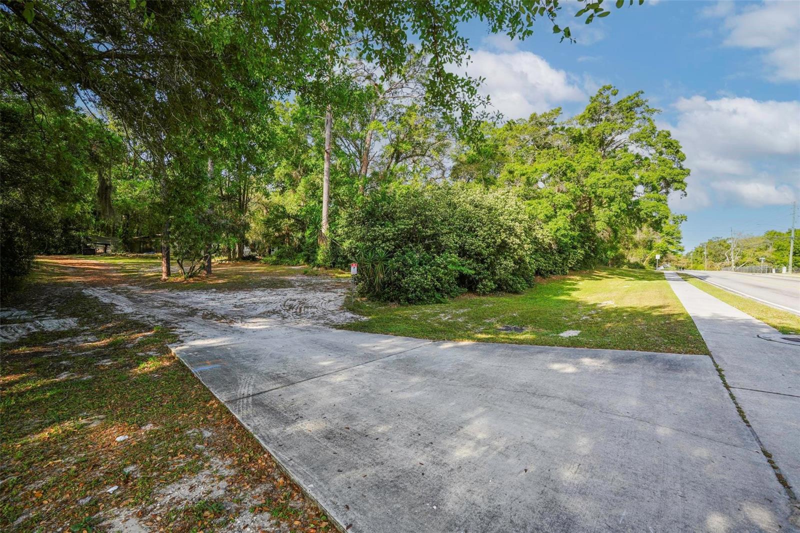 V4941760 Property Photo 32