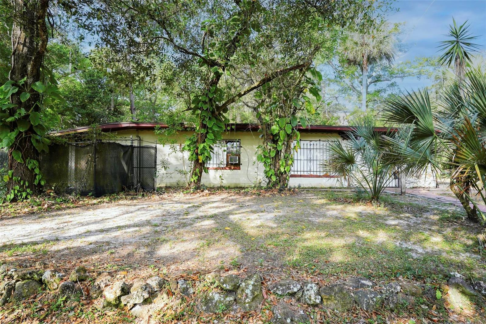 V4941760 Property Photo 35