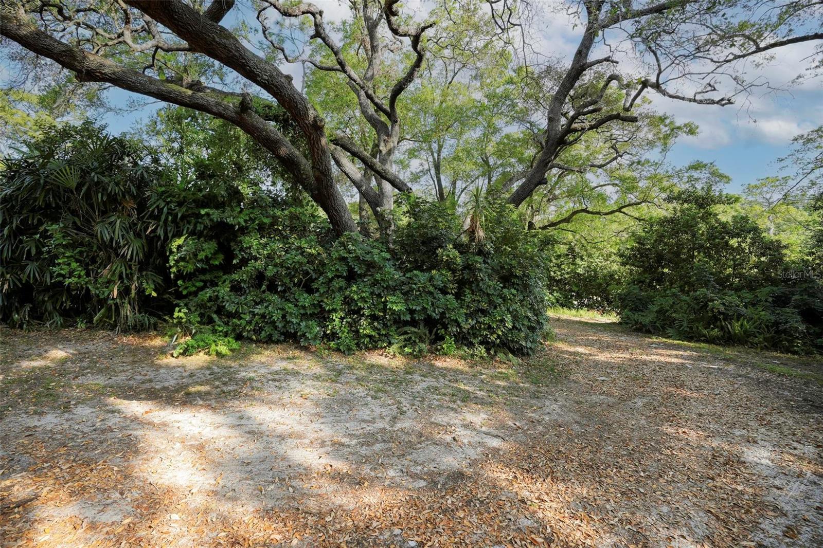 V4941760 Property Photo 36