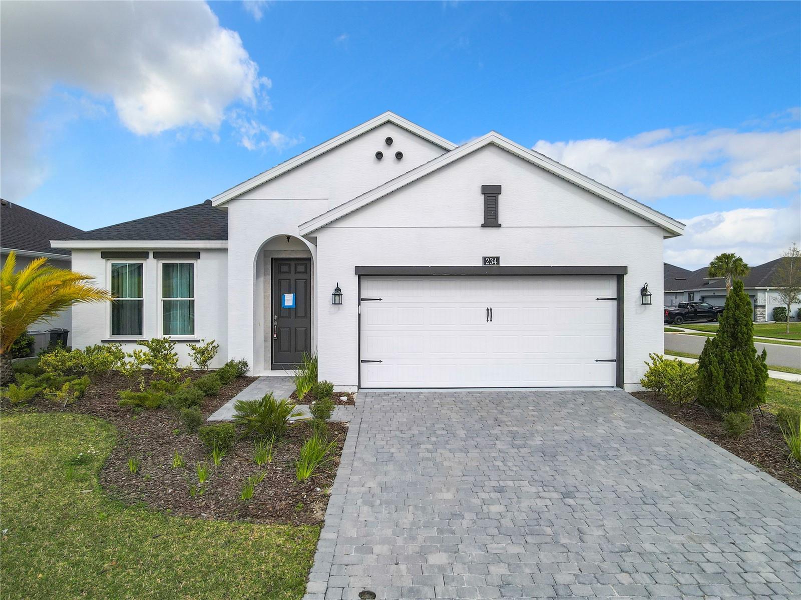 234 Mosaic Blvd Property Photo