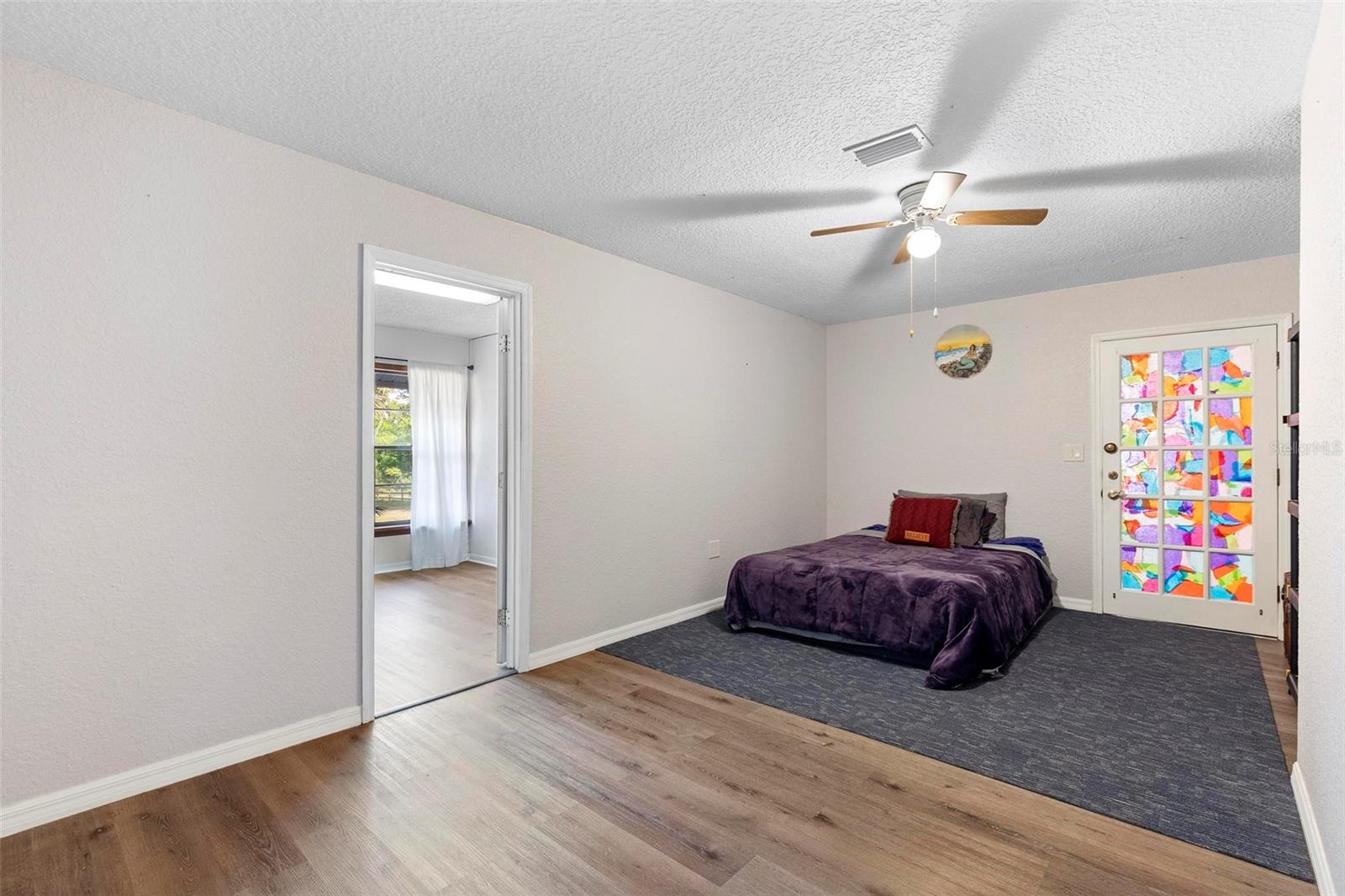 1560 S Pearl St Property Photo 25