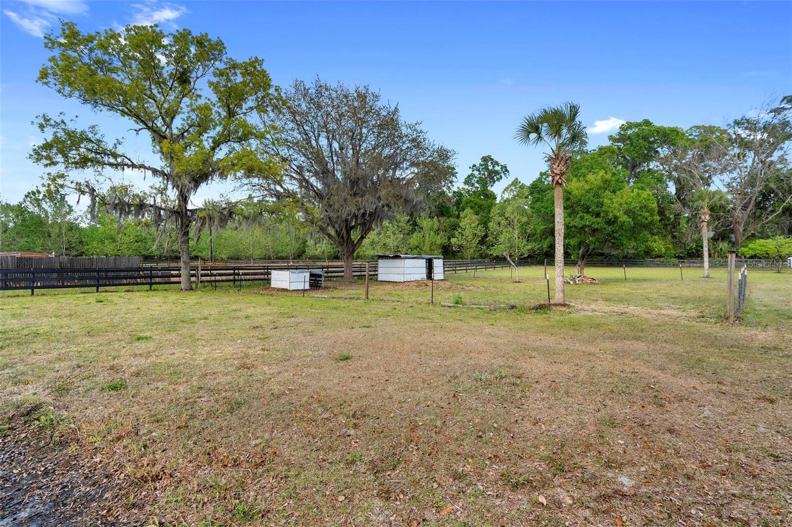 1560 S Pearl St Property Photo 37
