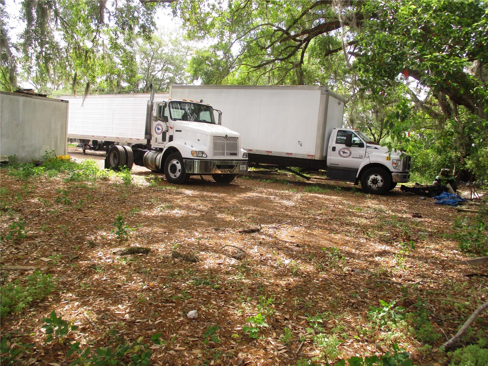 2508 Country Club Rd Property Photo 8