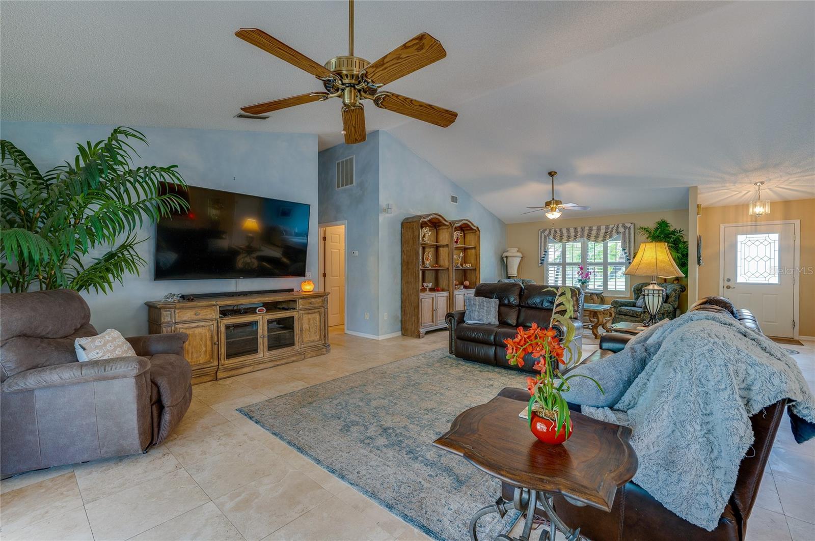 4029 N Waterbridge Cir Property Photo 7