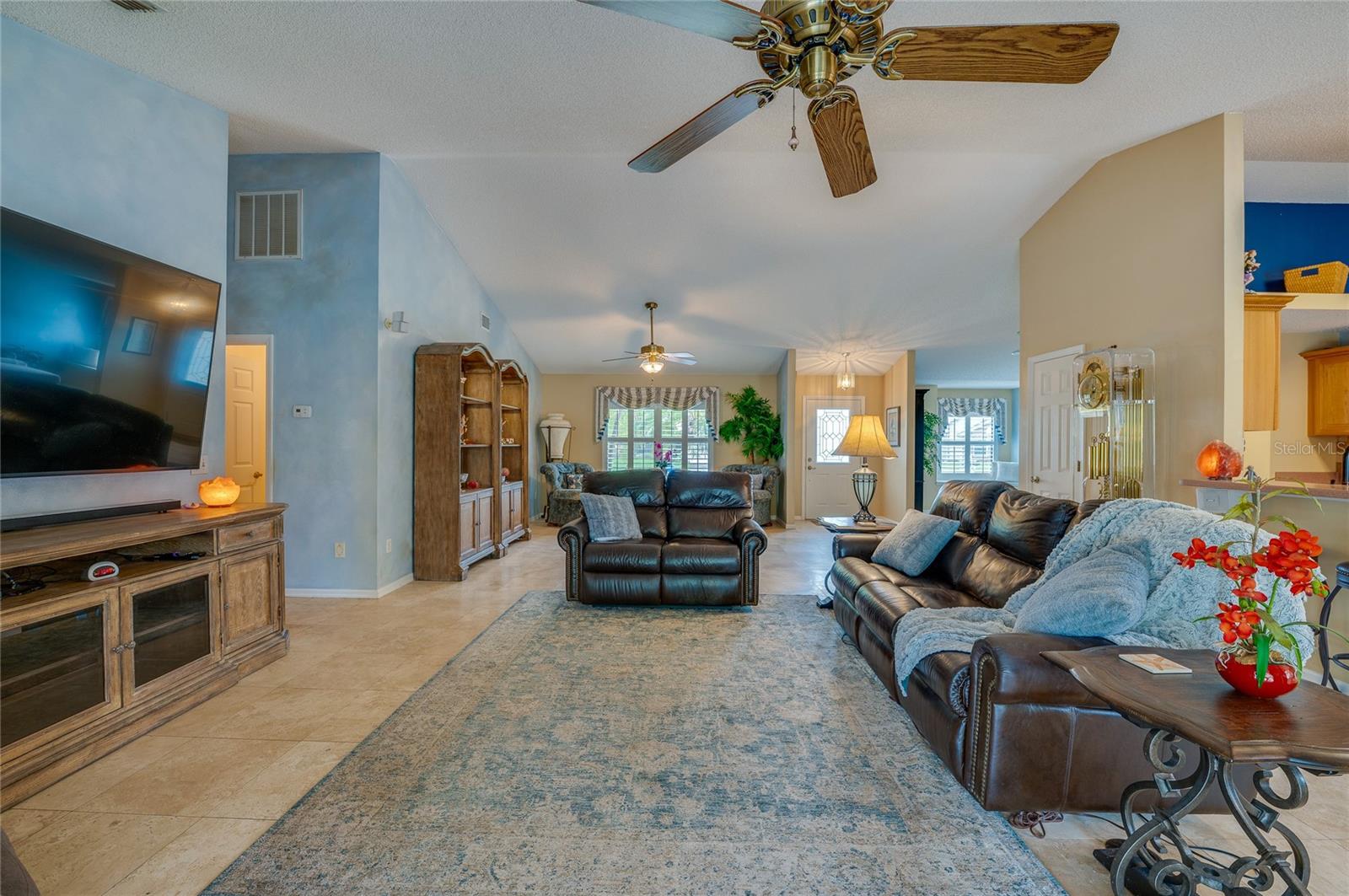 4029 N Waterbridge Cir Property Photo 8