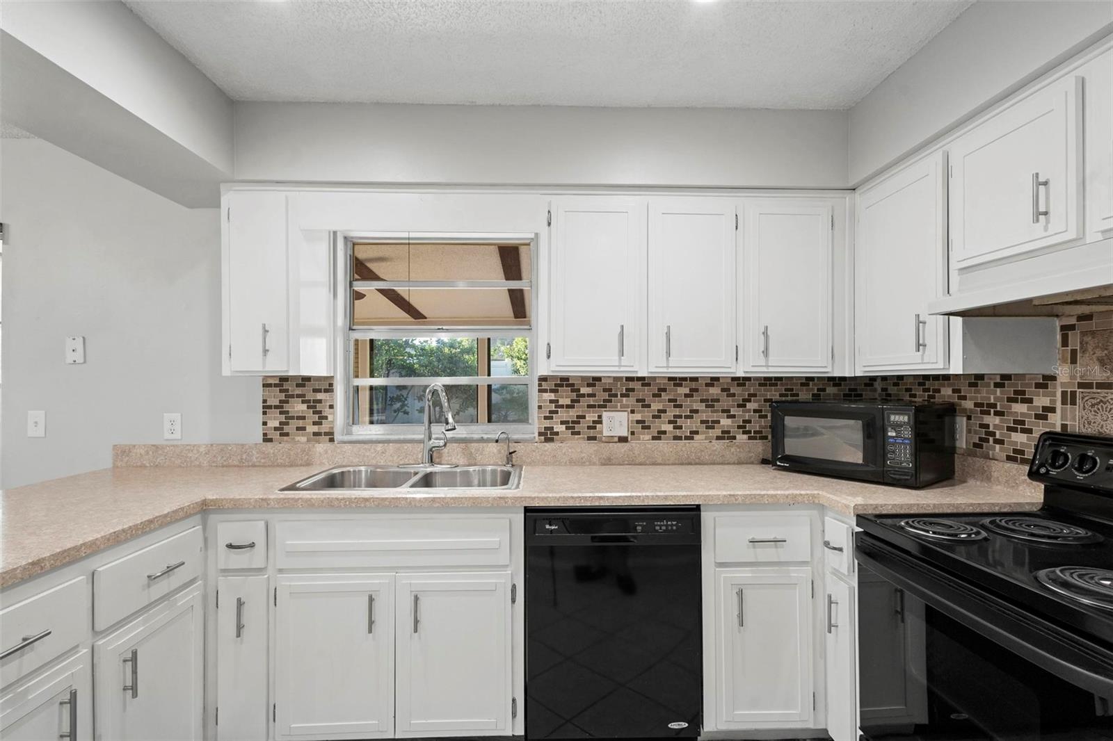 265 S Fairbairn Dr Property Photo 8