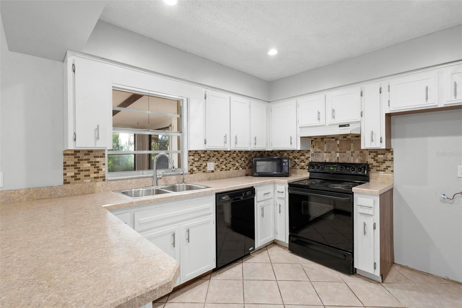 265 S Fairbairn Dr Property Photo 11