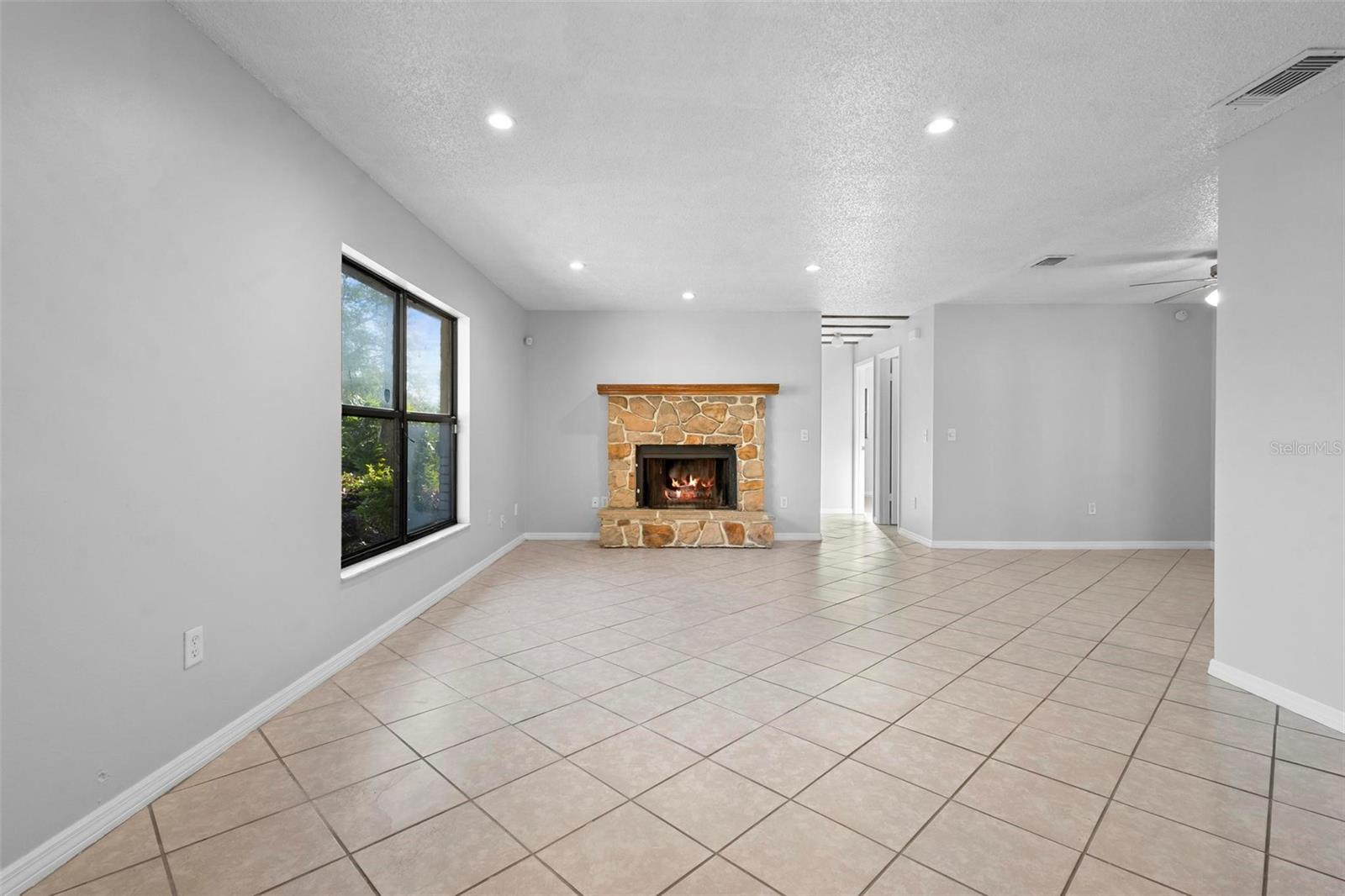 265 S Fairbairn Dr Property Photo 19