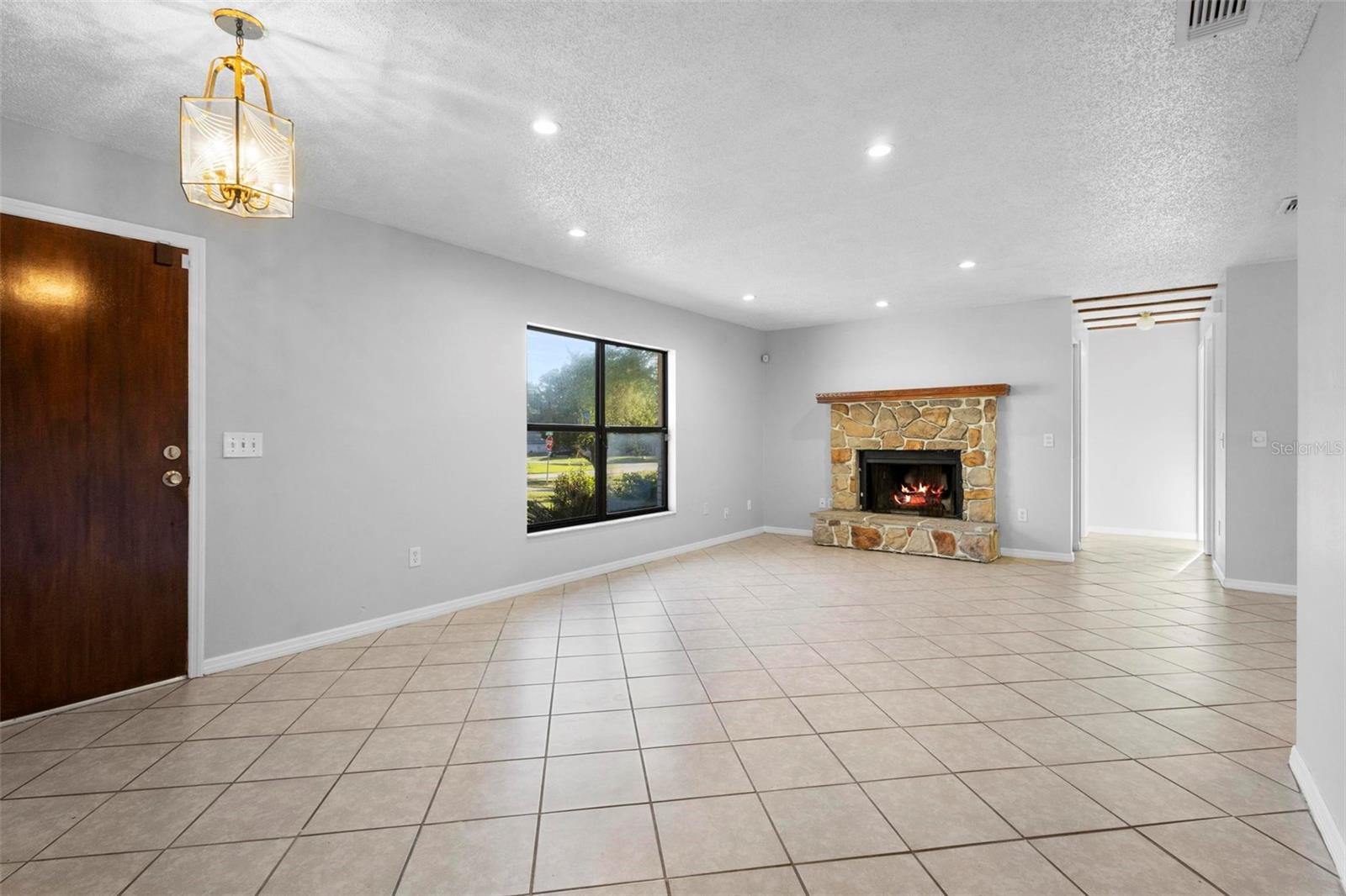 265 S Fairbairn Dr Property Photo 23