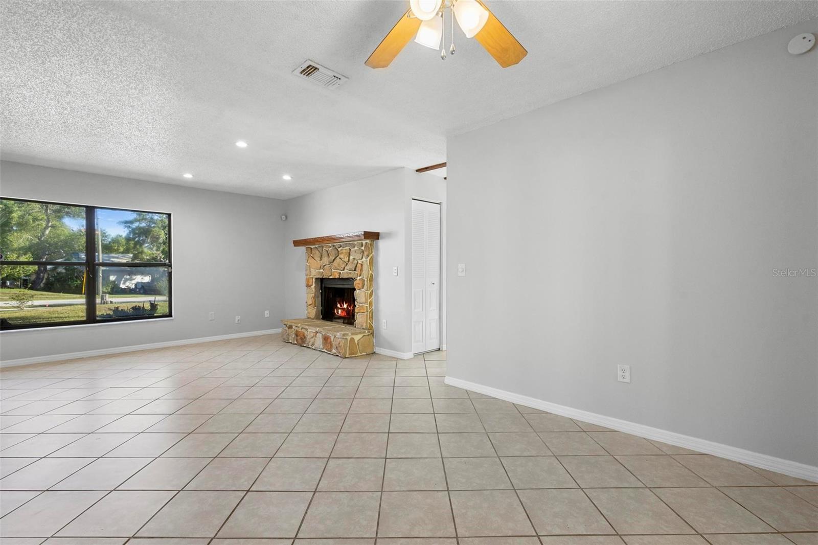 265 S Fairbairn Dr Property Photo 25
