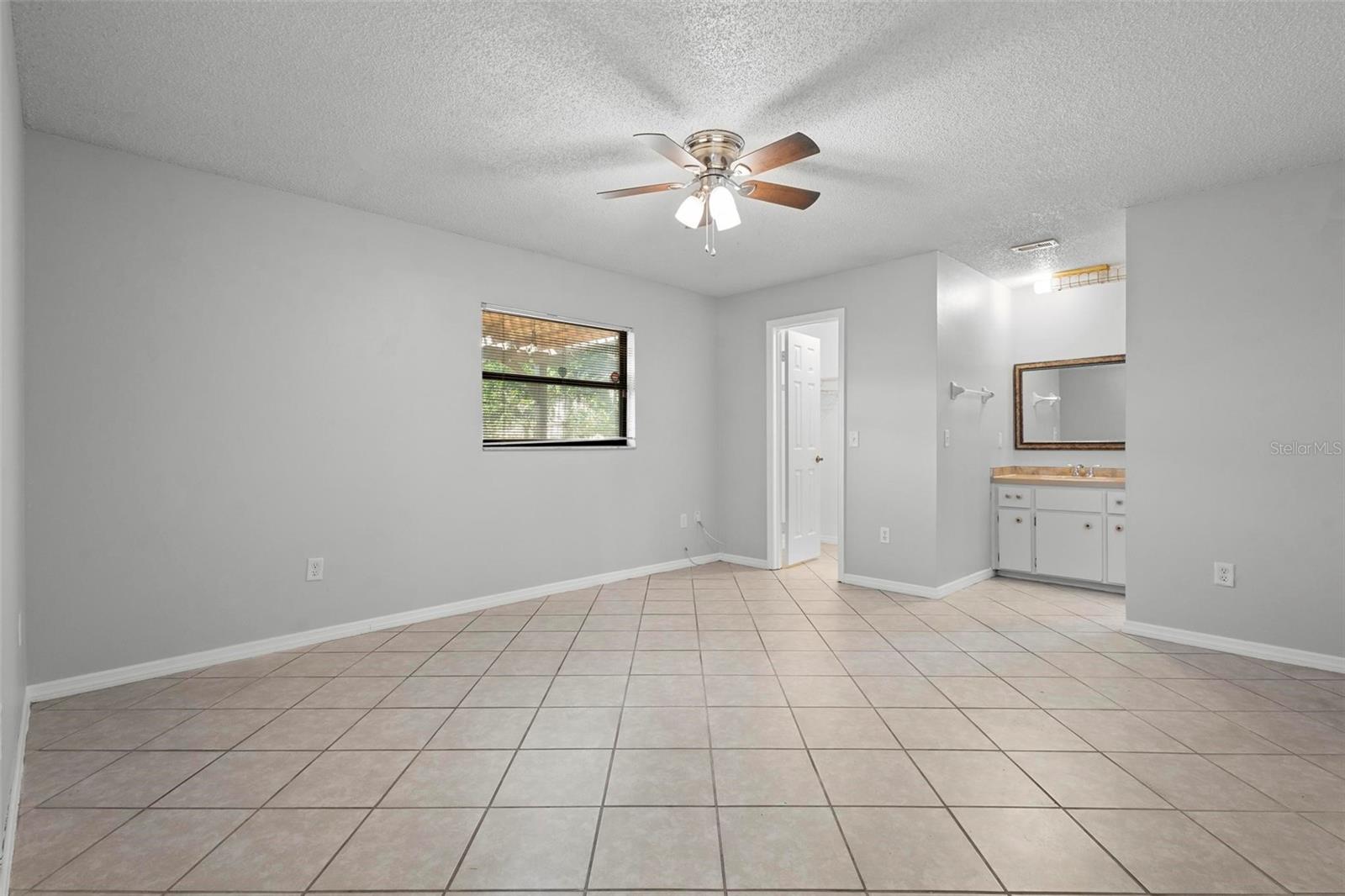 265 S Fairbairn Dr Property Photo 38