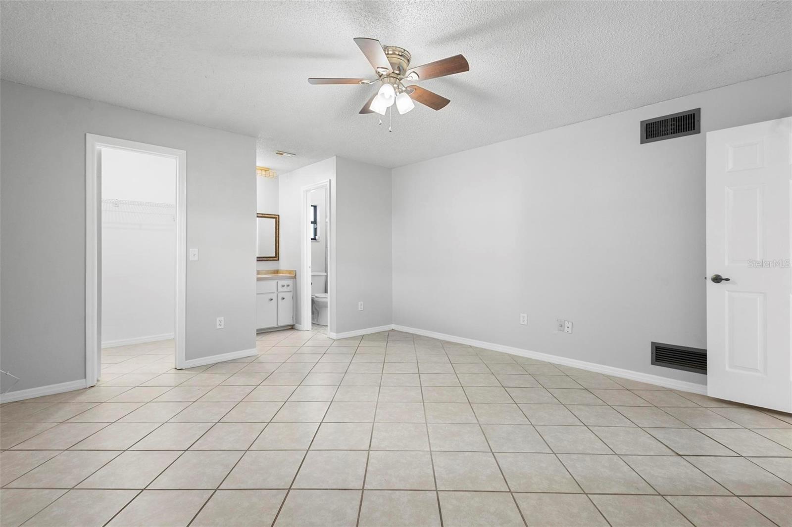 265 S Fairbairn Dr Property Photo 40