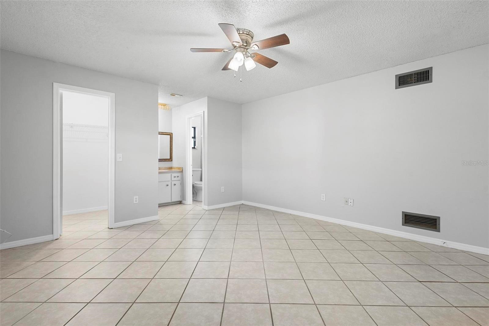 265 S Fairbairn Dr Property Photo 41