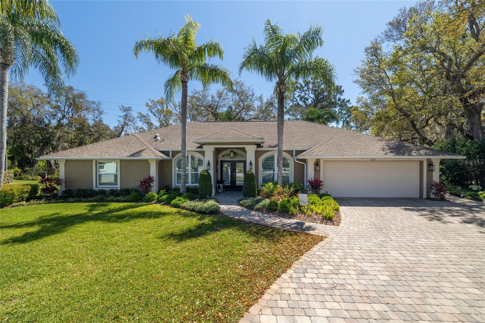 6194 Half Moon Dr Property Photo