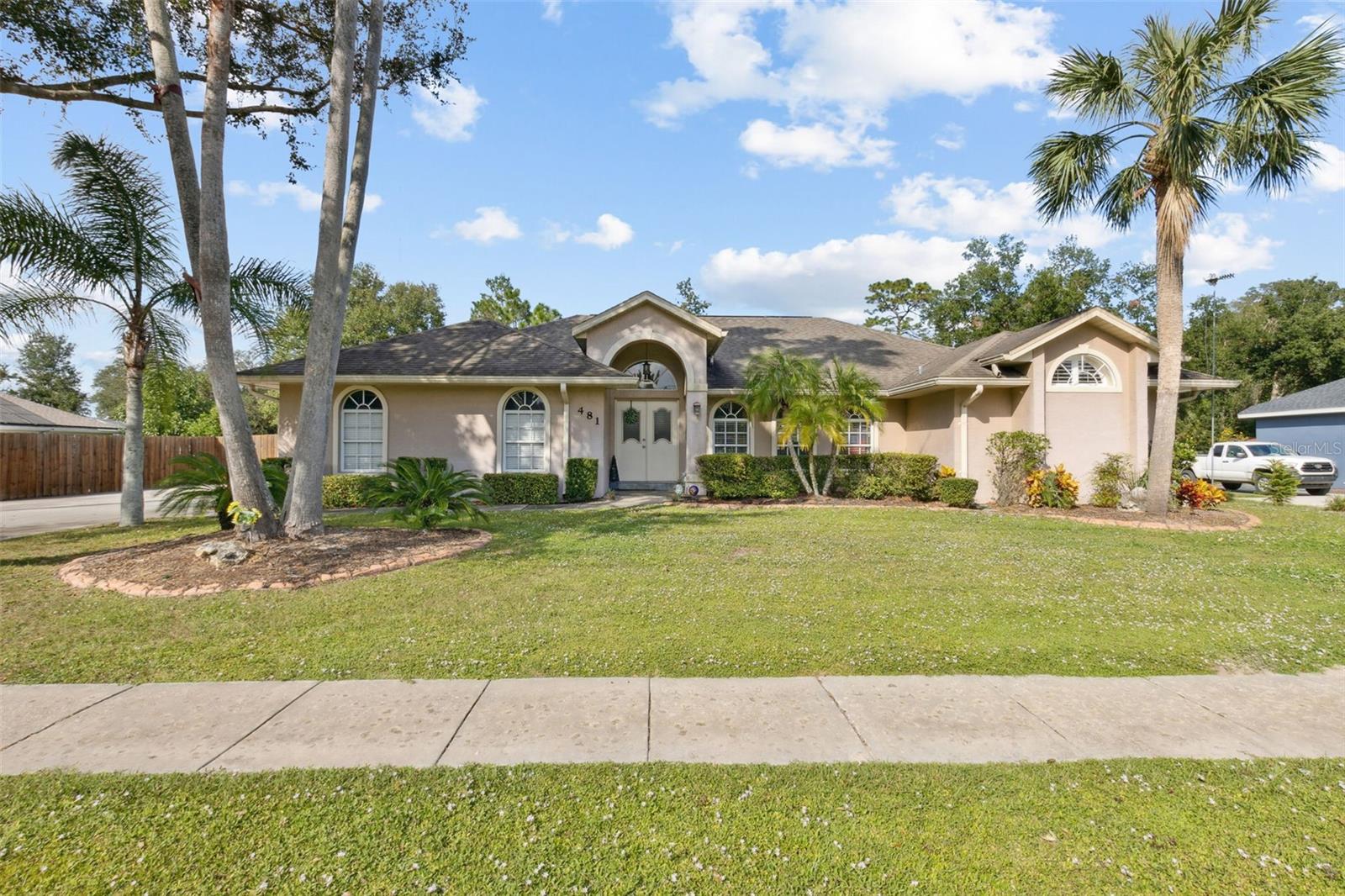 481 W Holly Dr Property Photo