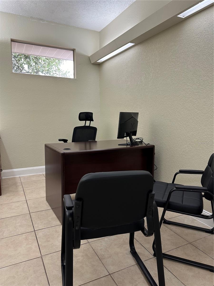 1240 E Normandy Blvd Property Photo 3