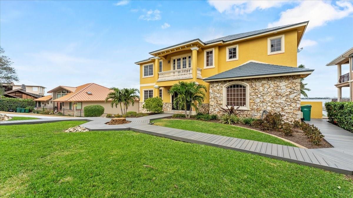 2120 N Indian River Dr N Property Photo 8