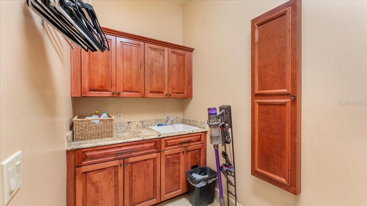 2120 N Indian River Dr N Property Photo 61