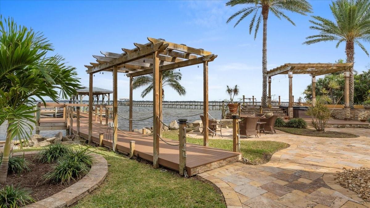 2120 N Indian River Dr N Property Photo 80
