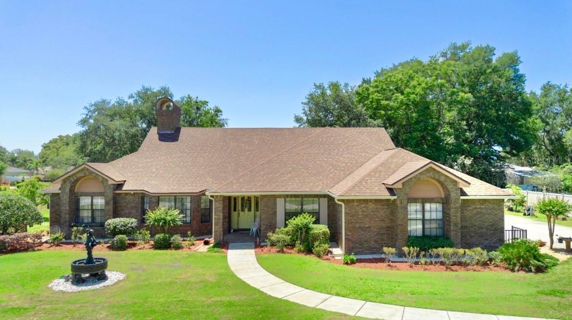 585 Summerhaven Dr Property Photo