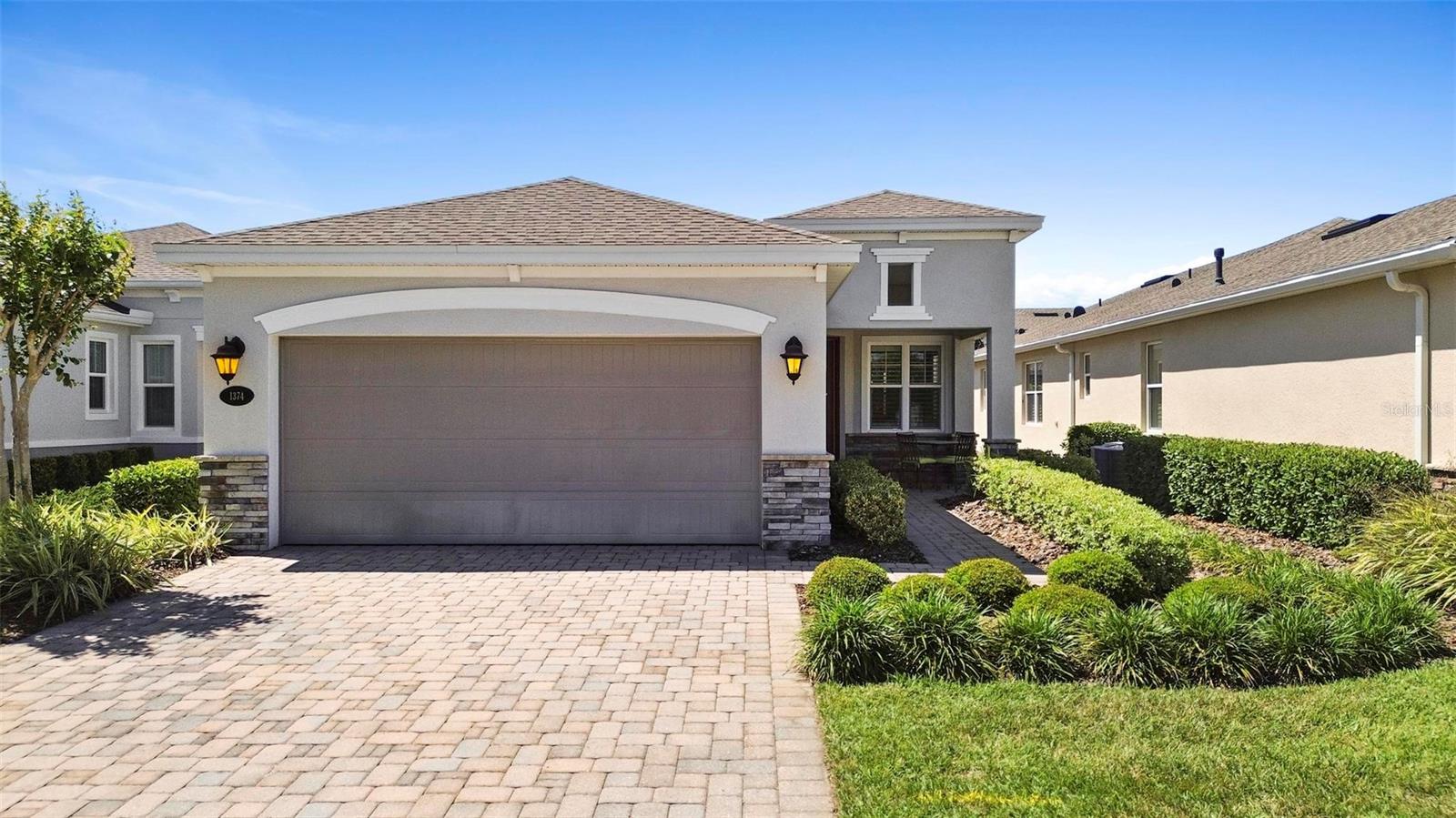 1374 Red Clover Ln Property Photo
