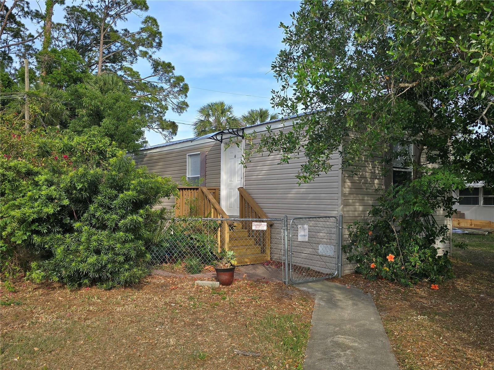 5407 Rogers Ave Property Photo