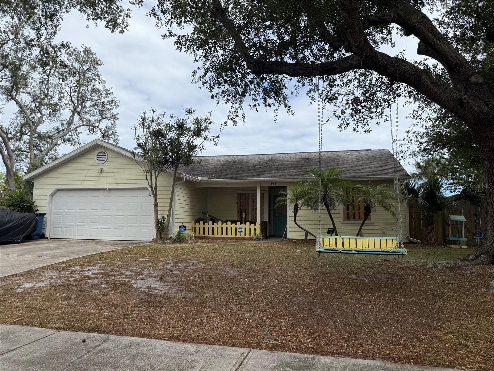 933 Cadillac Dr Ne Property Photo