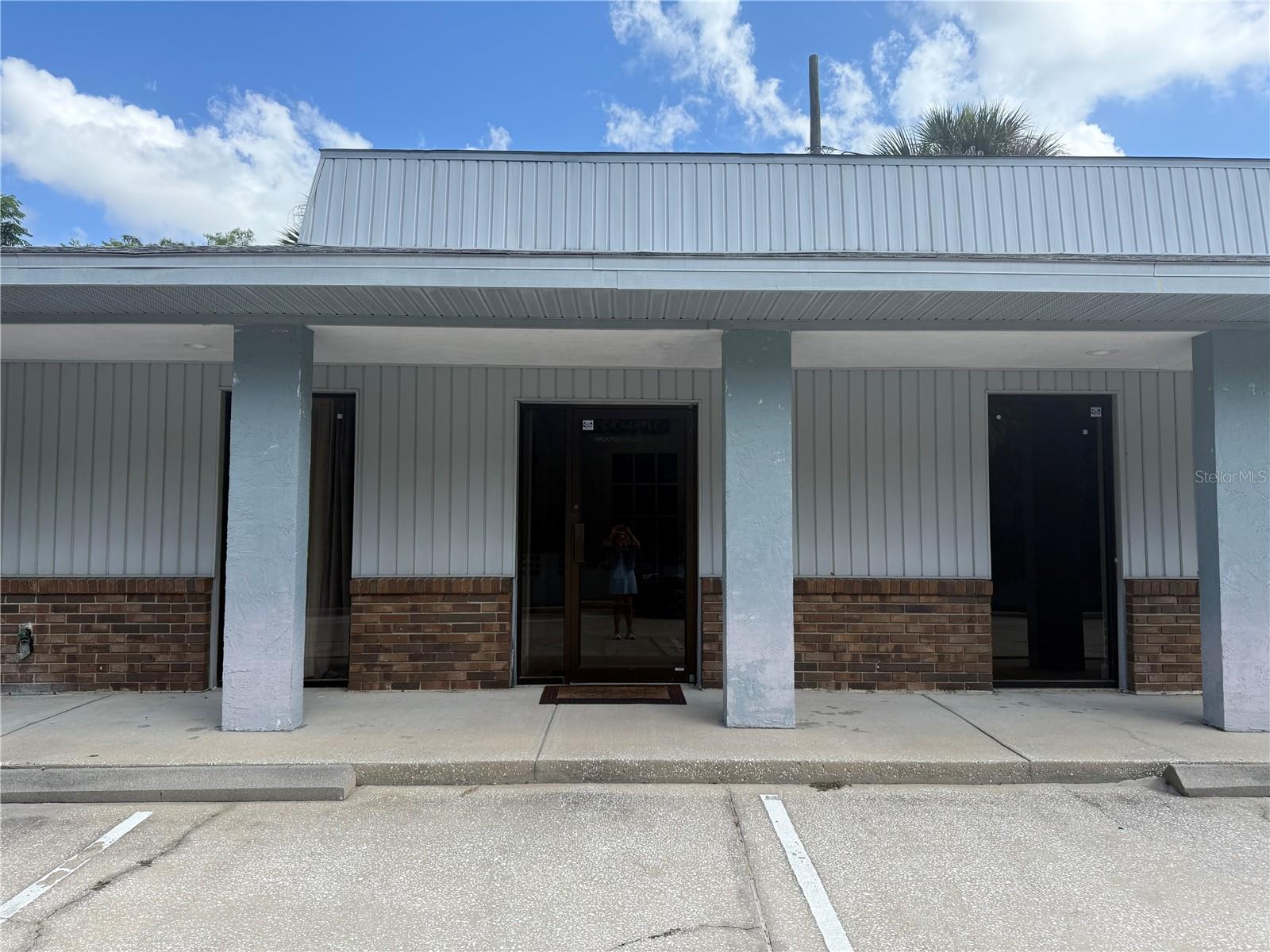 879 N Volusia Ave #d Property Photo 1