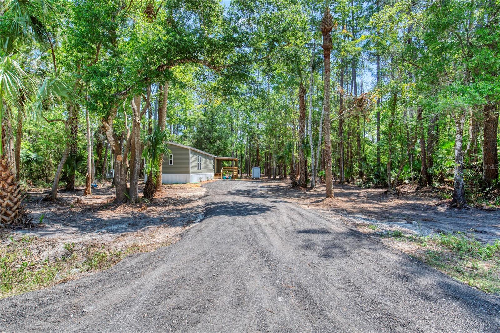 2089 Guava Ln Property Photo